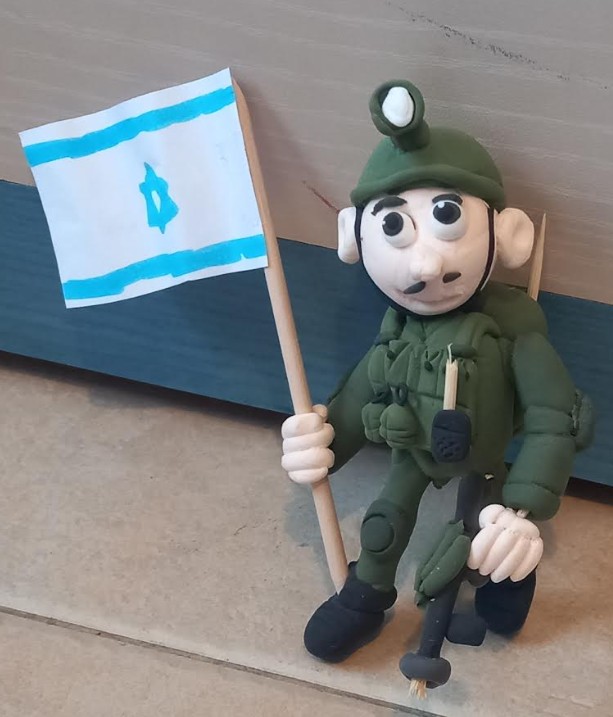 חייל מקליי- יצר שרוליק בן 12.5